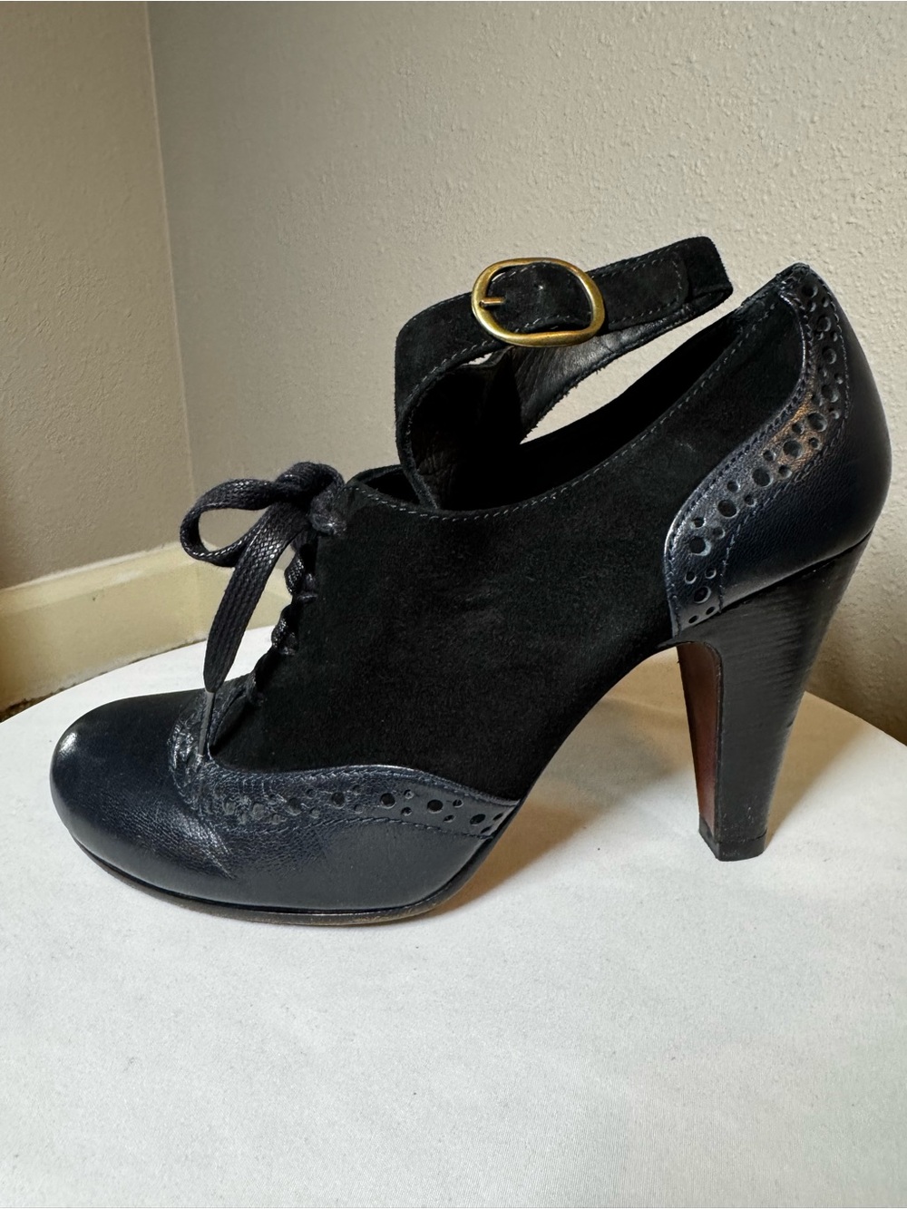 Chie Mihara Navy Veranda Oxford Heels Size 39 - Picture 8 of 16